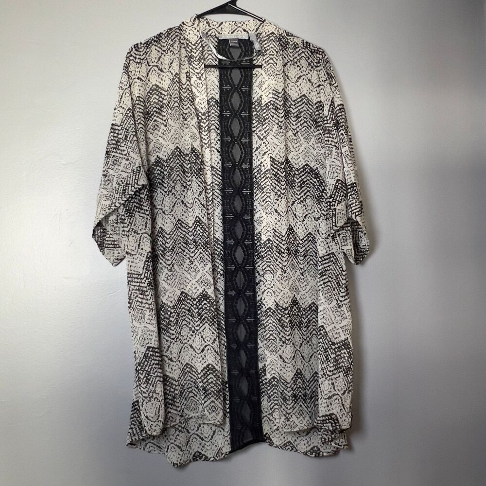 Daniel Rainn Maternity Kimono Cardigan Black White Print Lace Trim sheer Size M